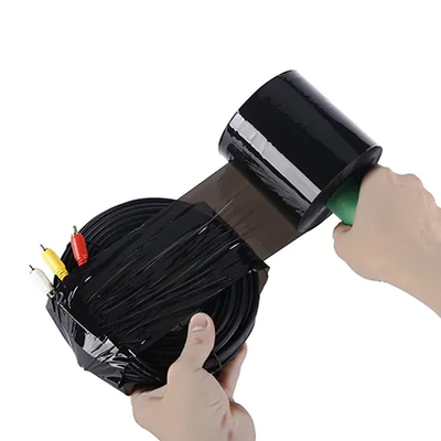 Film de emballage noir d'enveloppe de bout droit de Mini Handheld LLDPE avec le distributeur tournant de poignées pour l'enveloppe de cartons